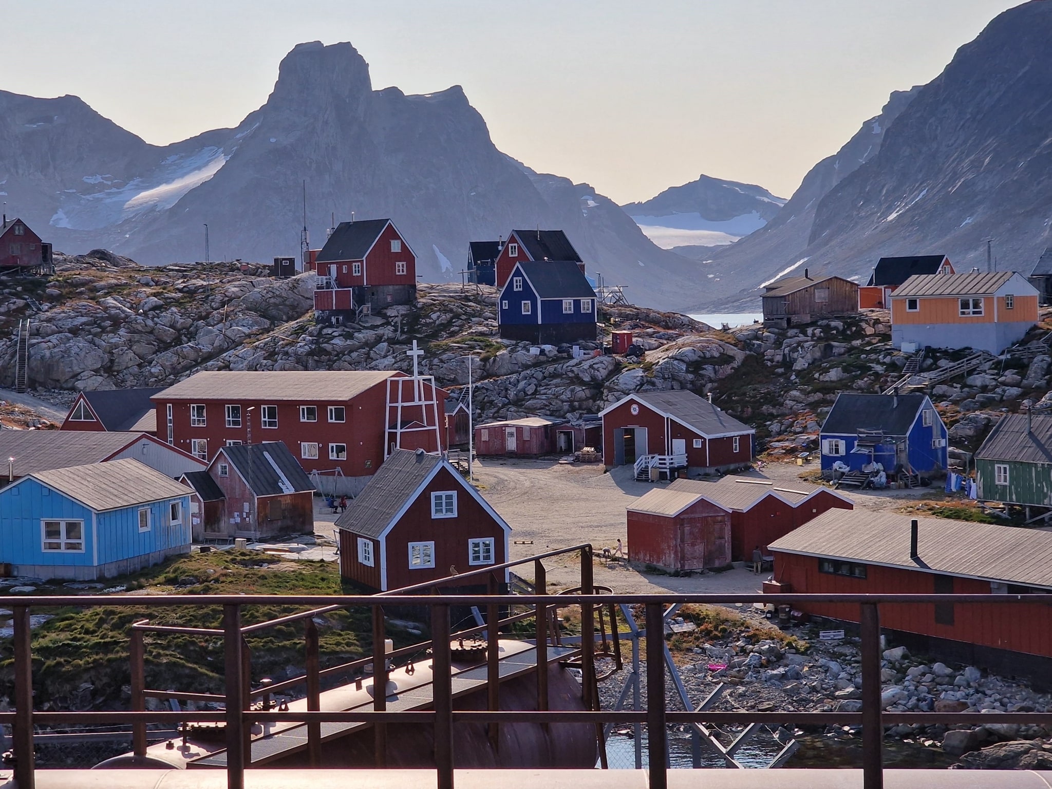 Atrakcje w Grenlandii Wschodniej: Osada Sermiligaaq - zdjęcie tytułowe